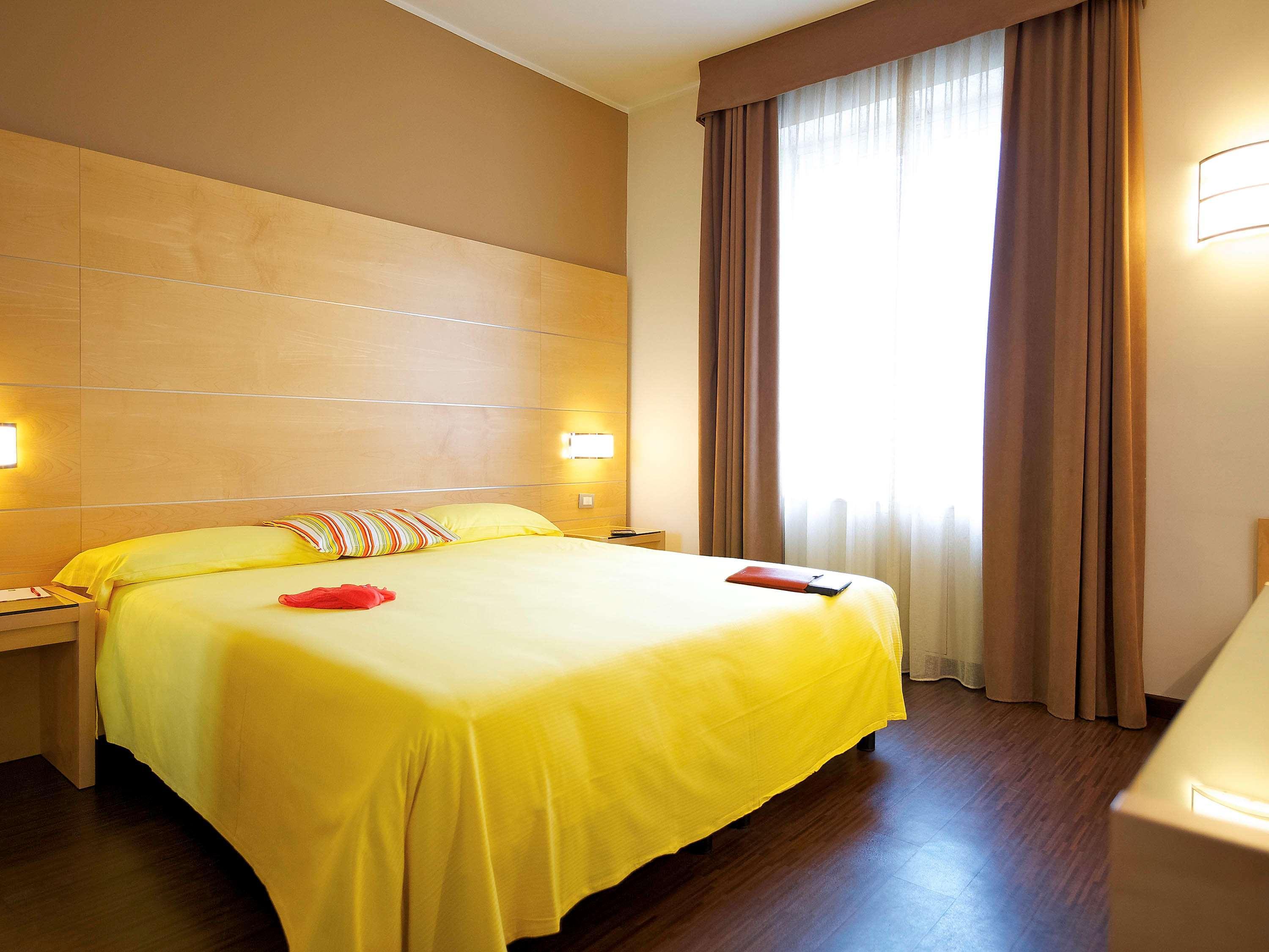 Ibis Styles Parma Toscanini Esterno foto