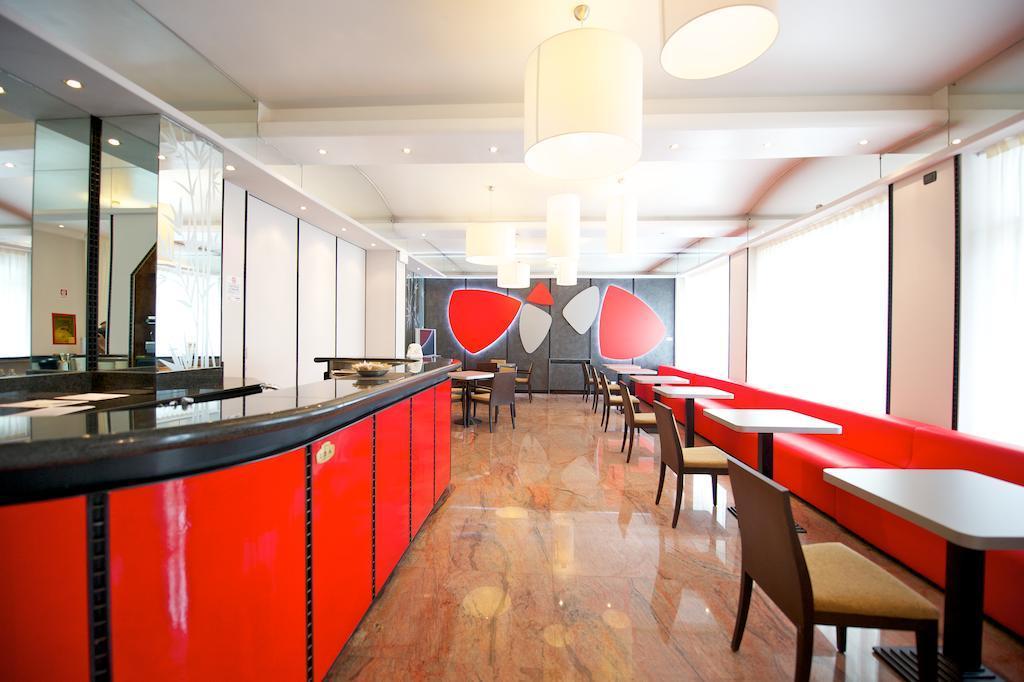 Ibis Styles Parma Toscanini Esterno foto