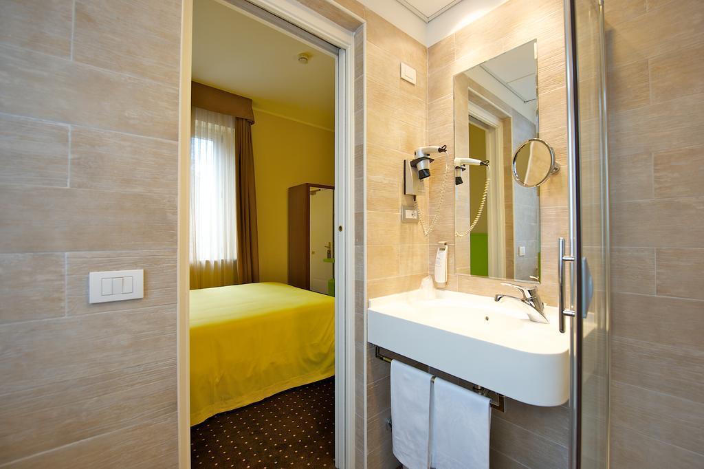 Ibis Styles Parma Toscanini Esterno foto