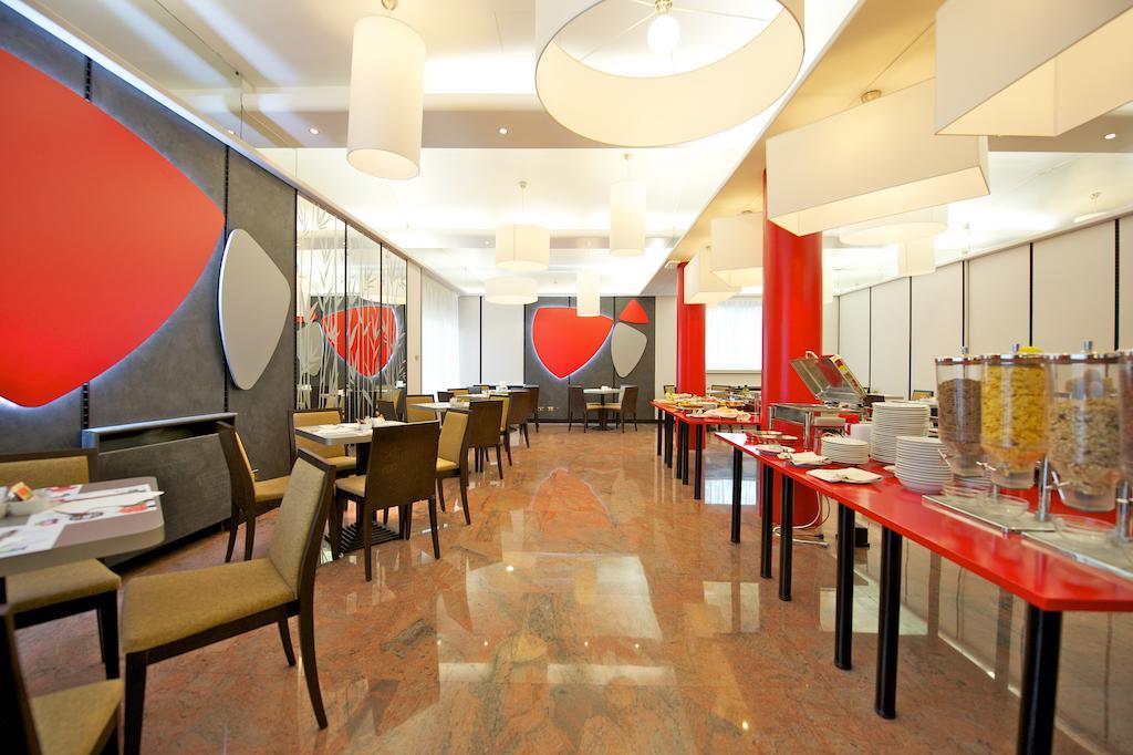 Ibis Styles Parma Toscanini Esterno foto