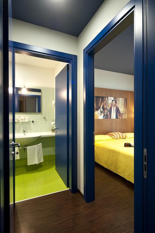 Ibis Styles Parma Toscanini Esterno foto