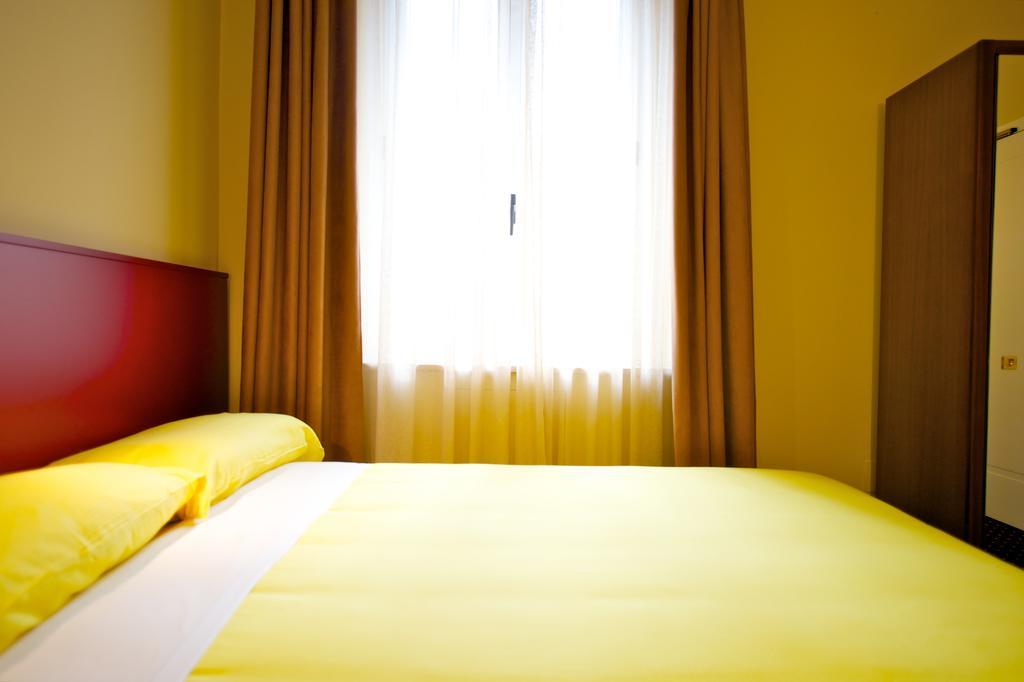 Ibis Styles Parma Toscanini Esterno foto