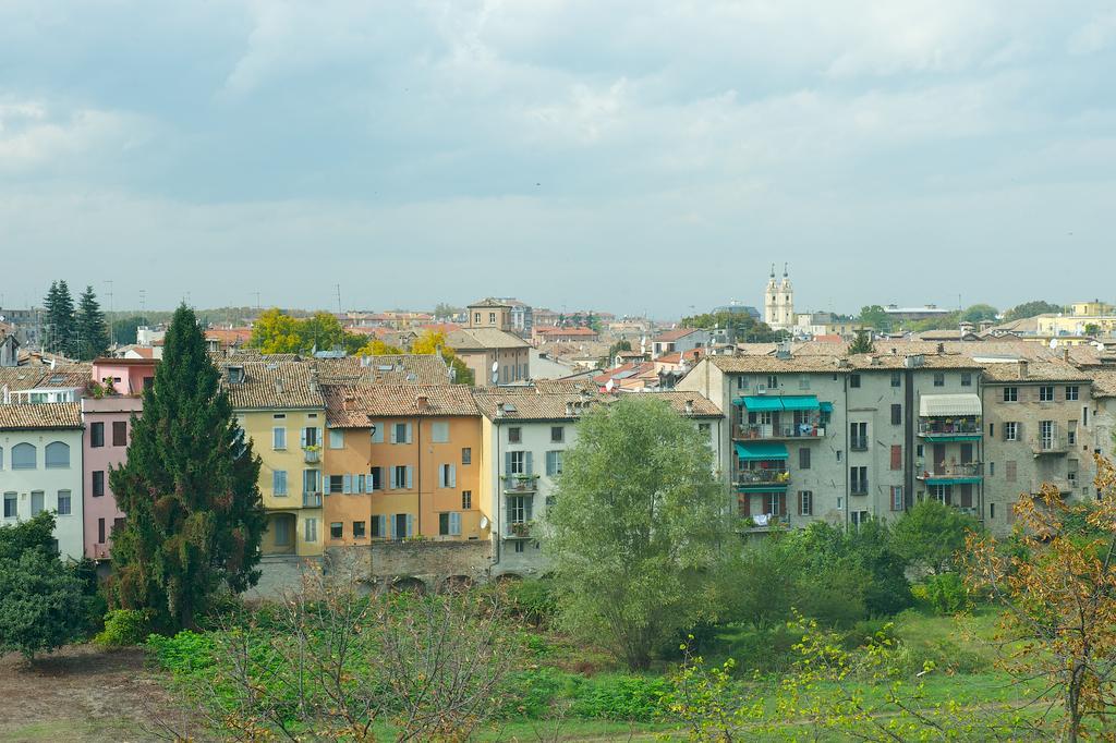 Ibis Styles Parma Toscanini Esterno foto