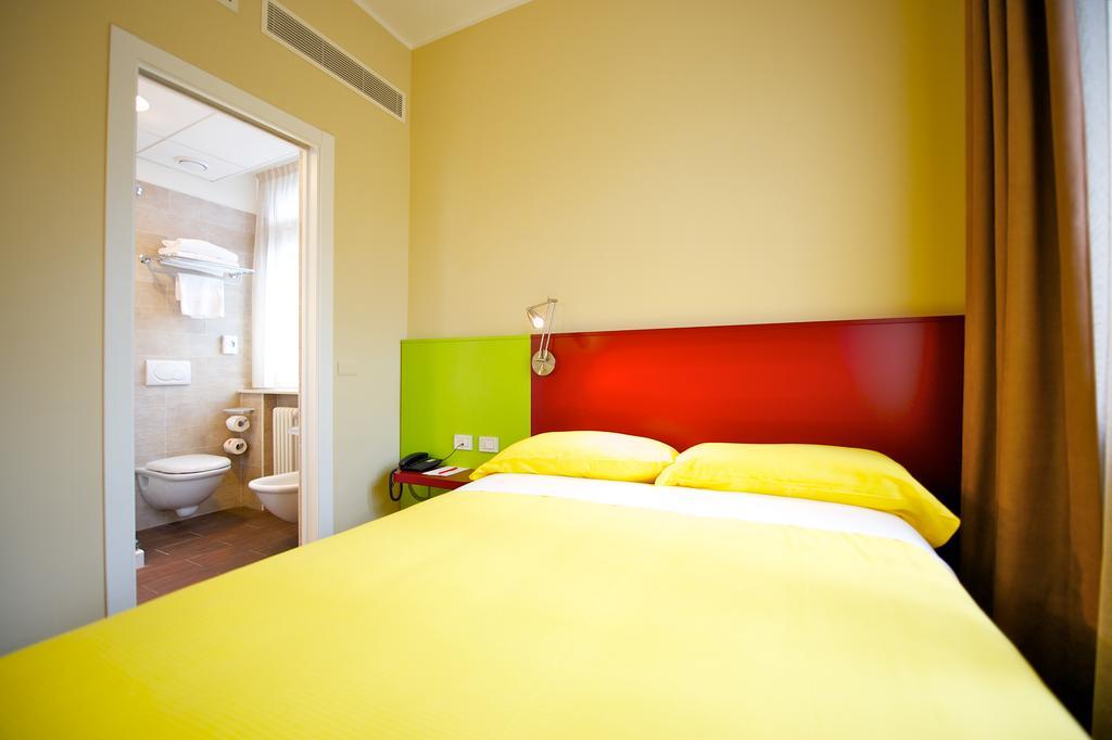Ibis Styles Parma Toscanini Esterno foto