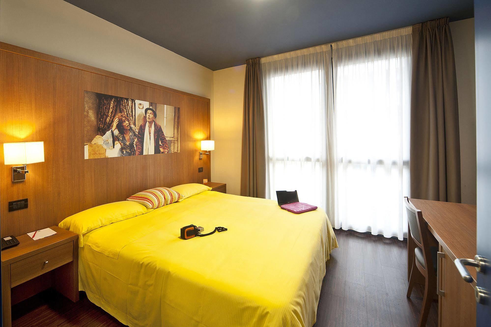 Ibis Styles Parma Toscanini Esterno foto